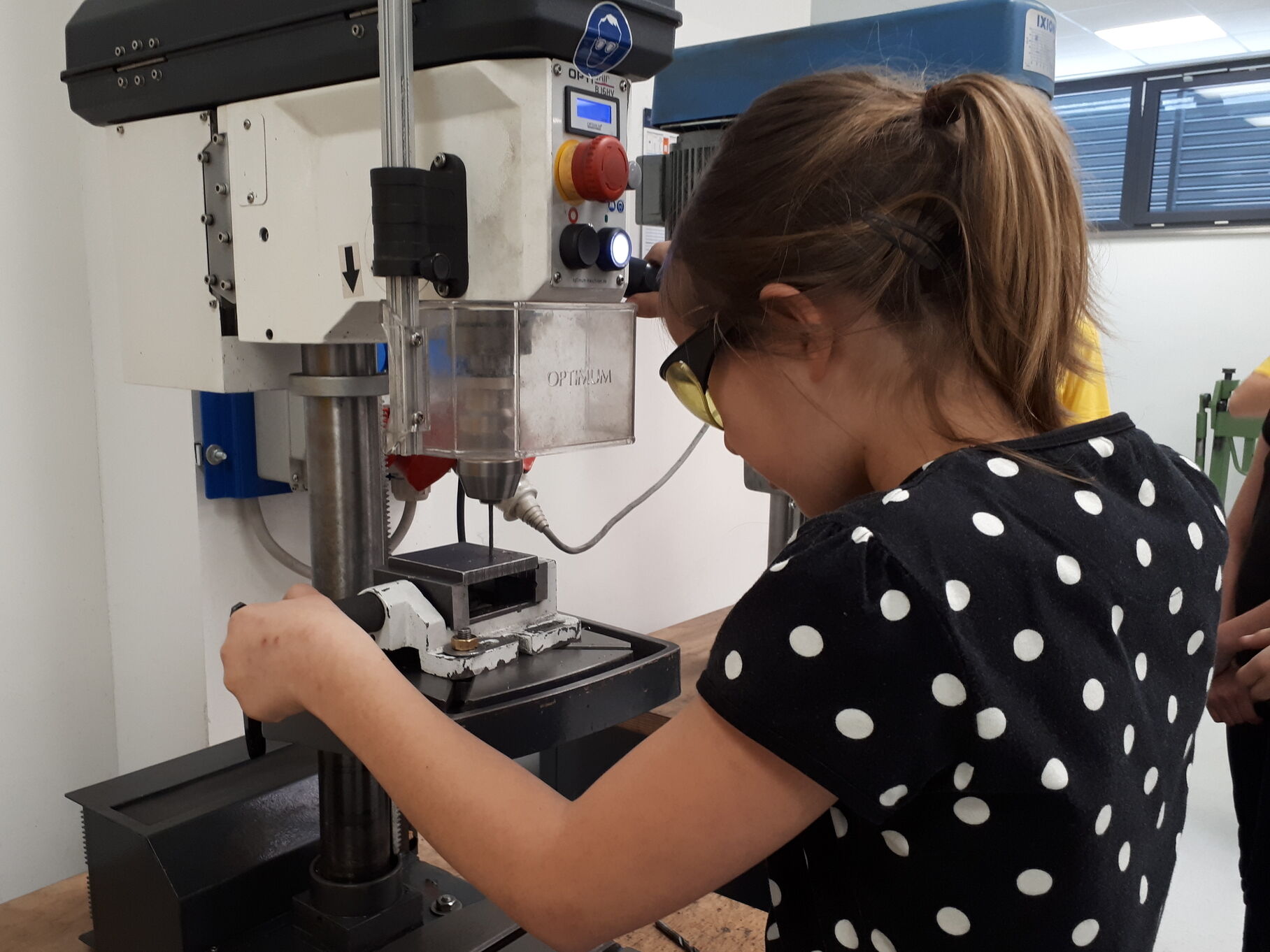 Soldadura y limado: Girls&#039; Day en MIWE
