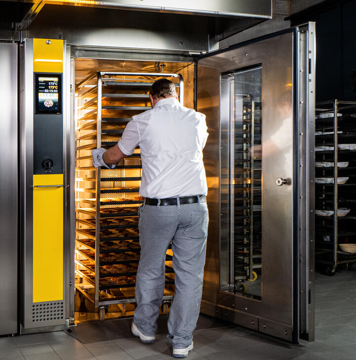 MIWE presents new model of rack oven for bakery sector